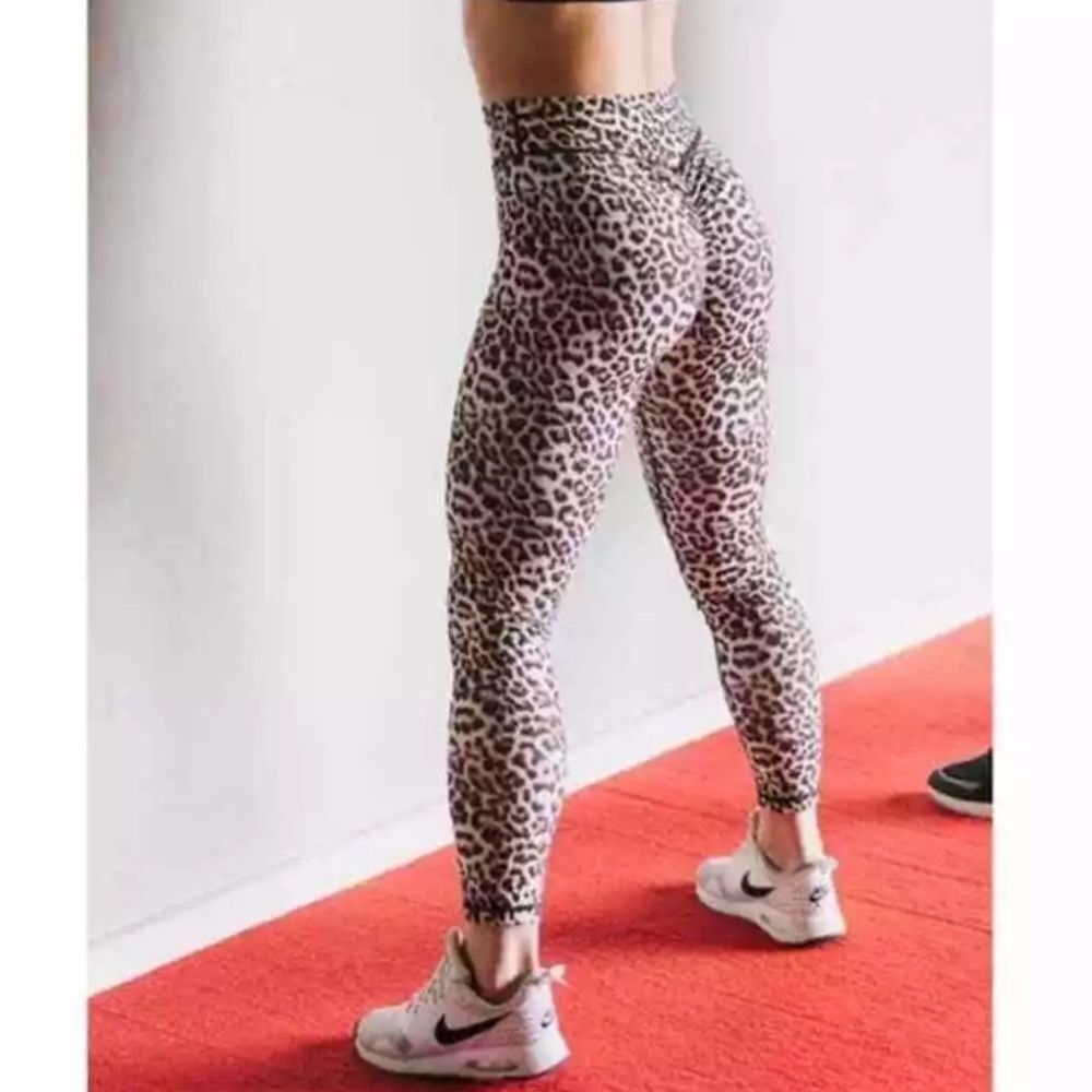 ZYIA Leopard Print High Rise Butt Scrunch Leggings Women's Size 4